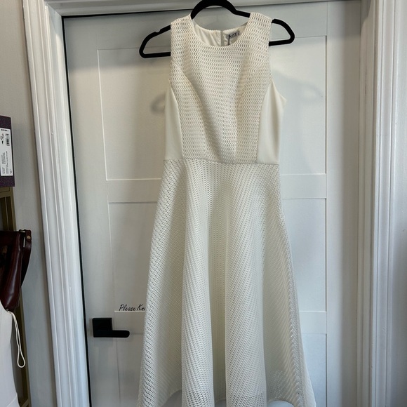 Why Dress White netted Dress size M NWT - Picture 1 of 3